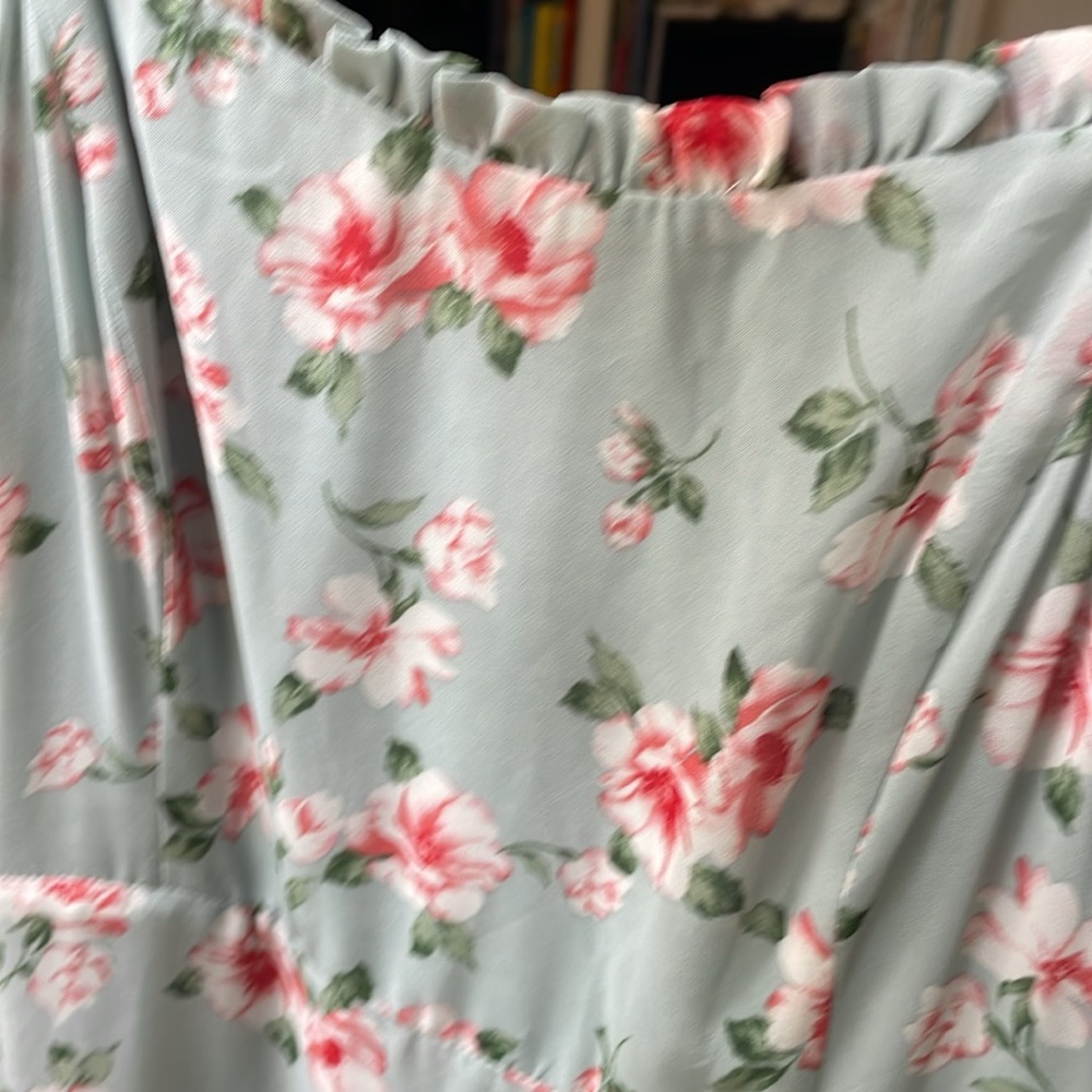 Lulu’s Melissa Sage Floral Tiered Maxi Dress - Size Small - Picture 5 of 8